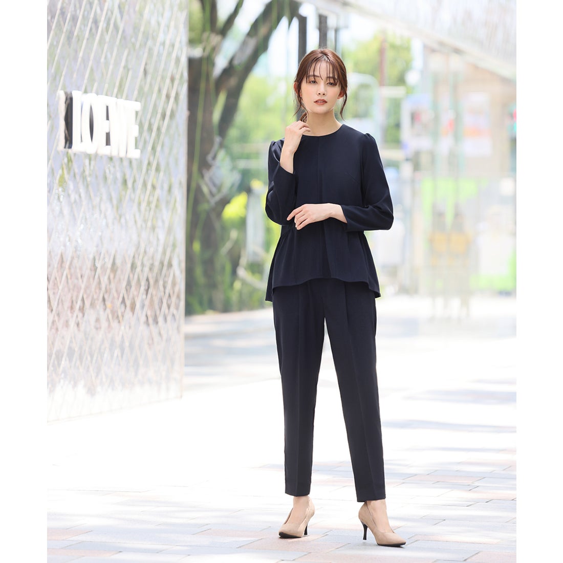 フロリア Flolia ペプラムギャザーブラウス テーパードパンツ