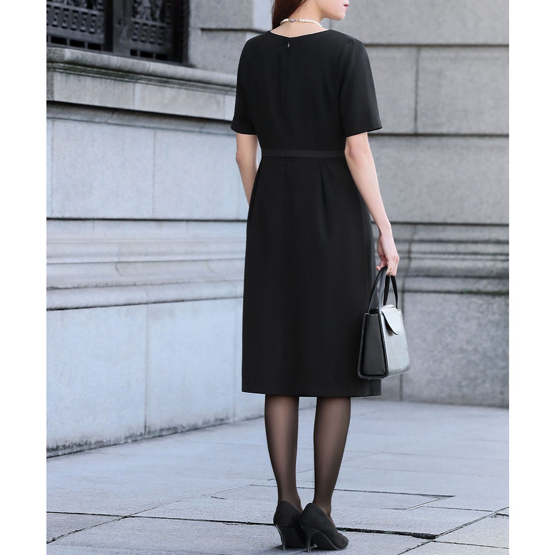 フロリア Flolia 【喪服 礼服】ノーカラージャケット 膝丈Aライン