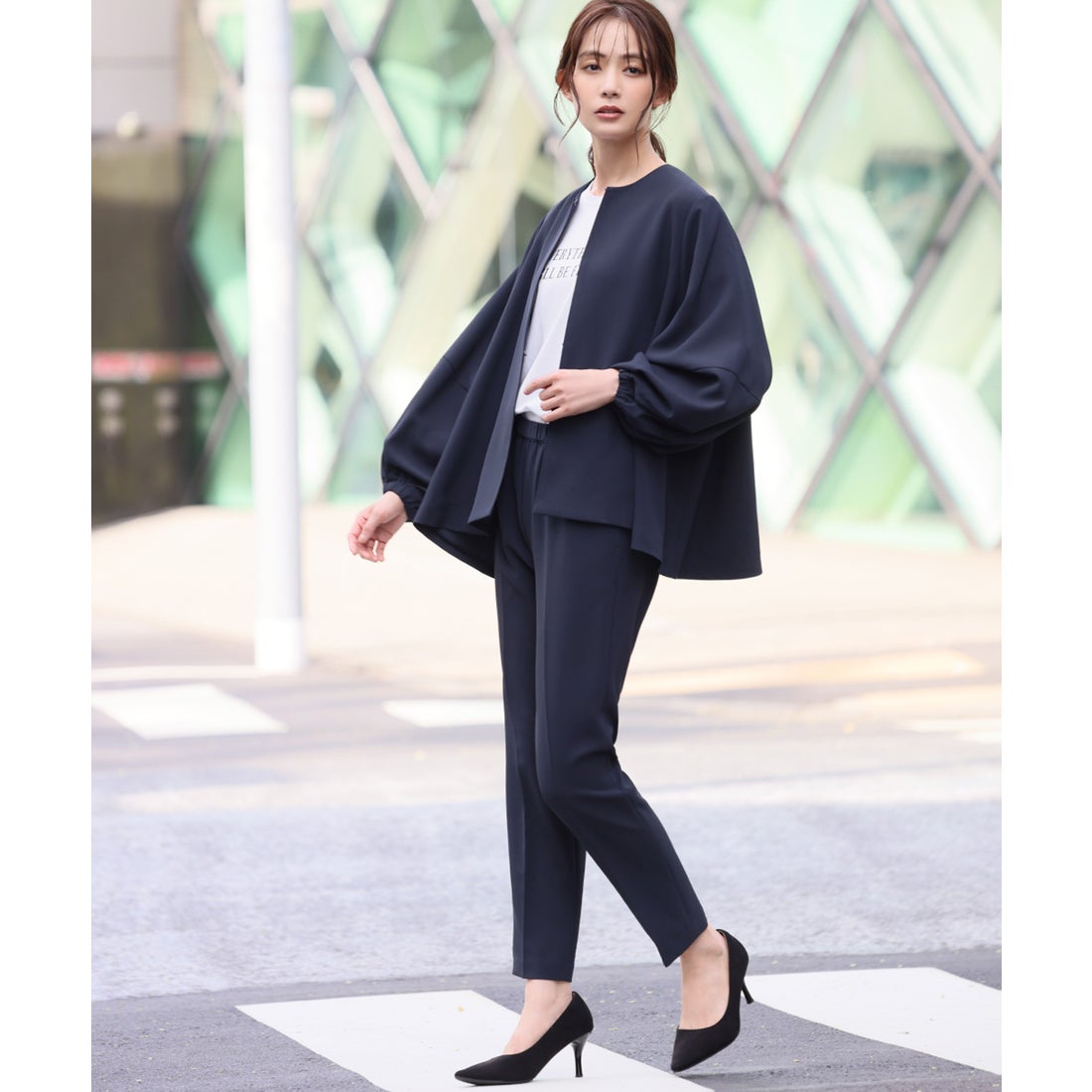 フロリア Flolia ランタンスリーブノーカラージャケット テーパード