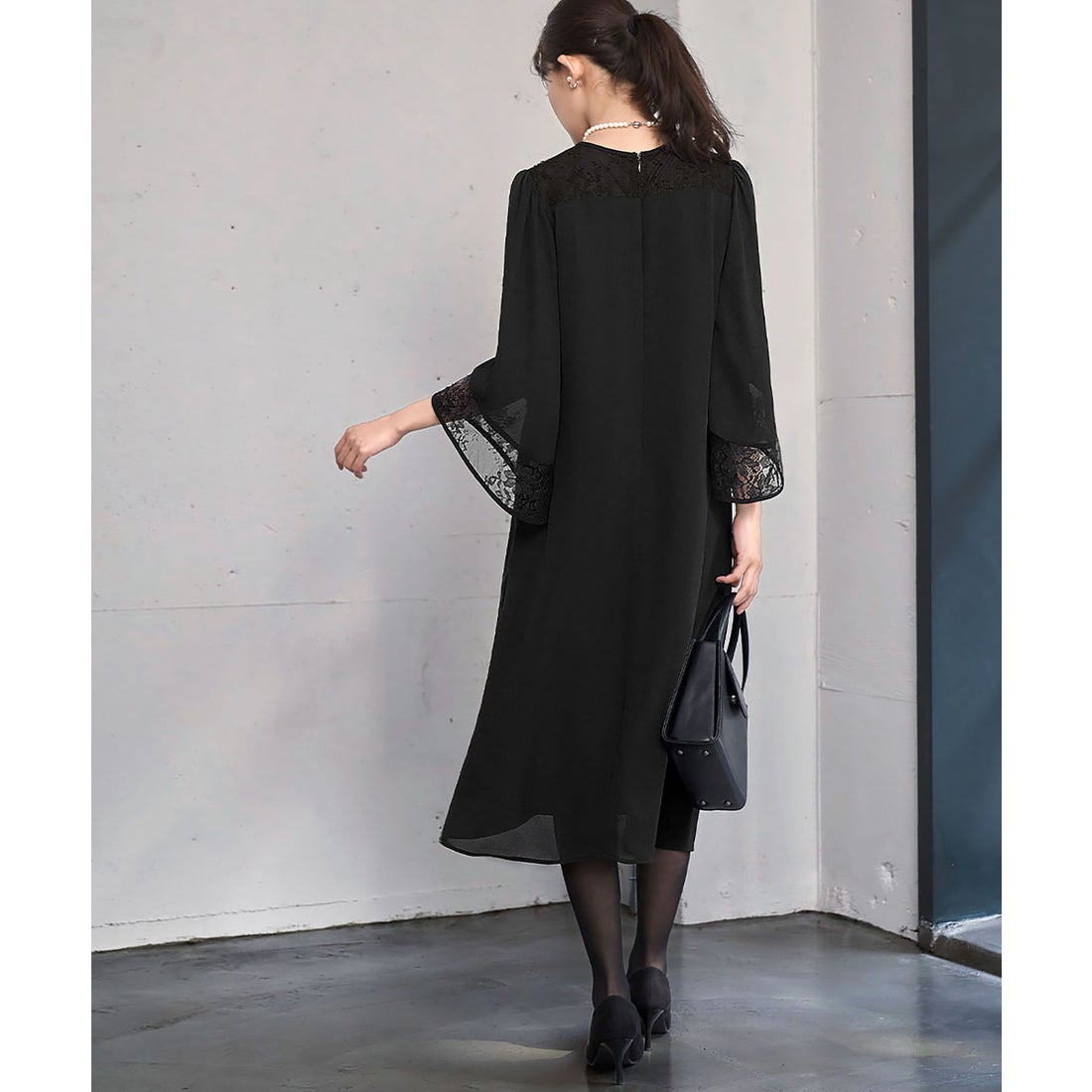 フロリア Flolia 【喪服・礼服】レース切替えフレアスリーブIライン