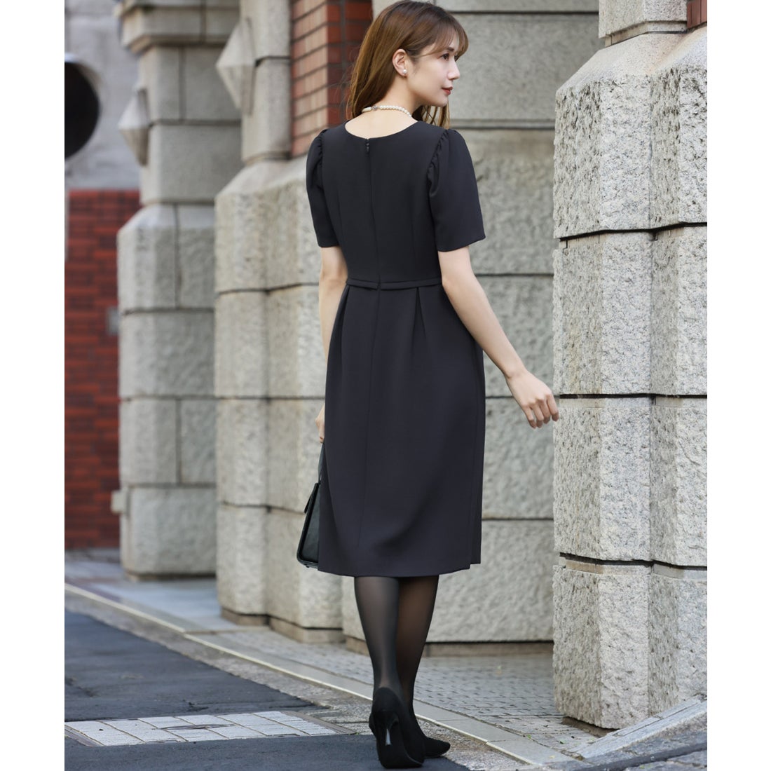 フロリア Flolia 【喪服 礼服】ノーカラーペプラムジャケット コクーン