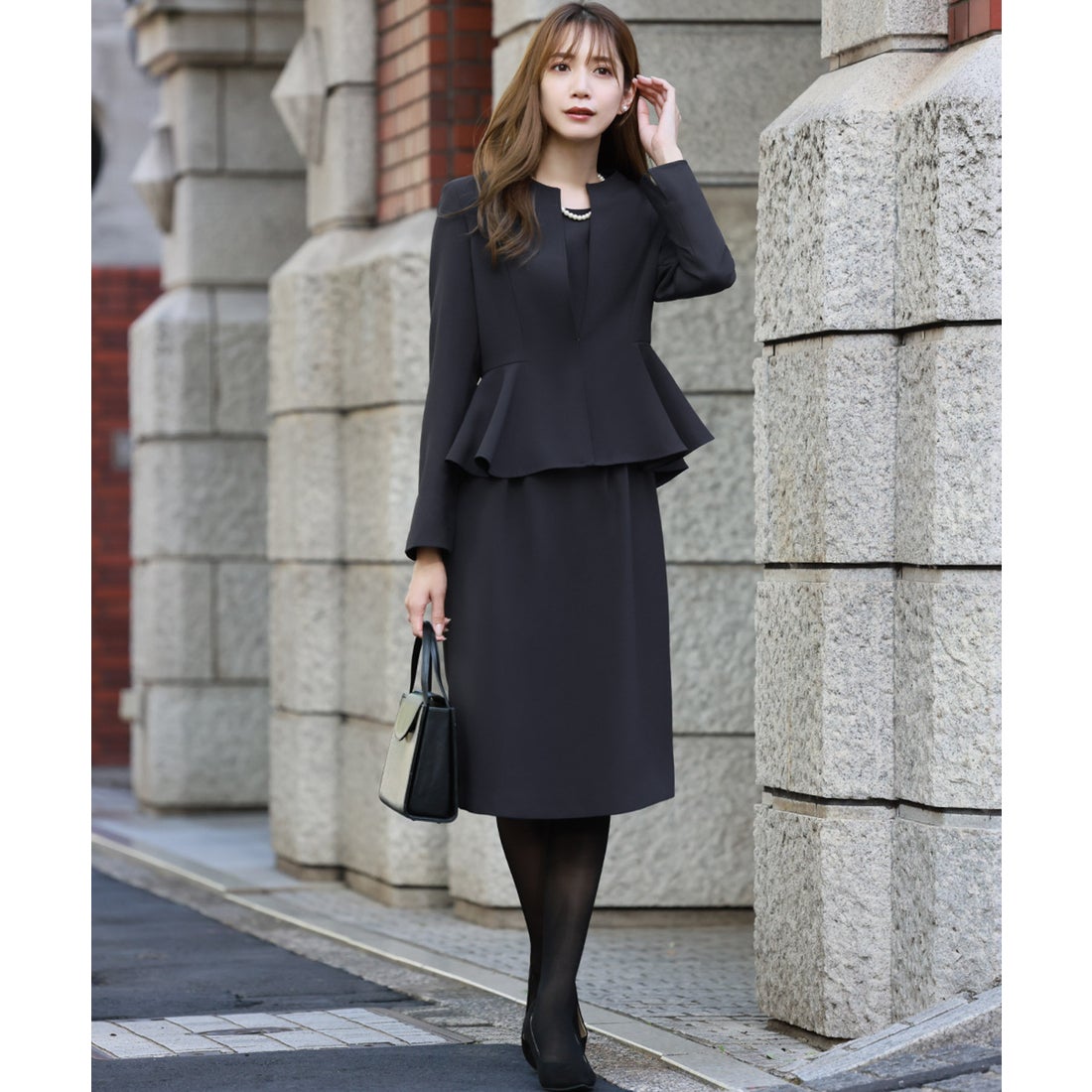 フロリア Flolia 【喪服 礼服】ノーカラーペプラムジャケット コクーン