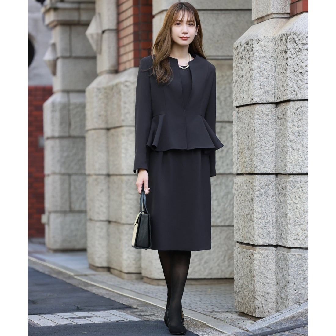 フロリア Flolia 【喪服 礼服】ノーカラーペプラムジャケット コクーン