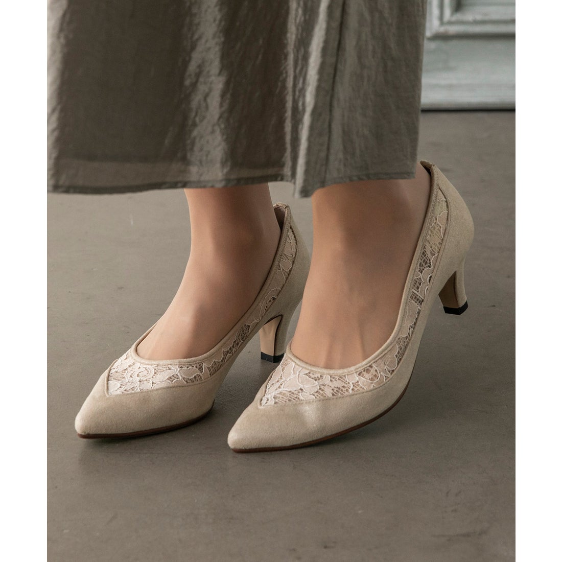 フォルムフォルマ form forma S(22.5cm)大人レースパンプス （ベージュ