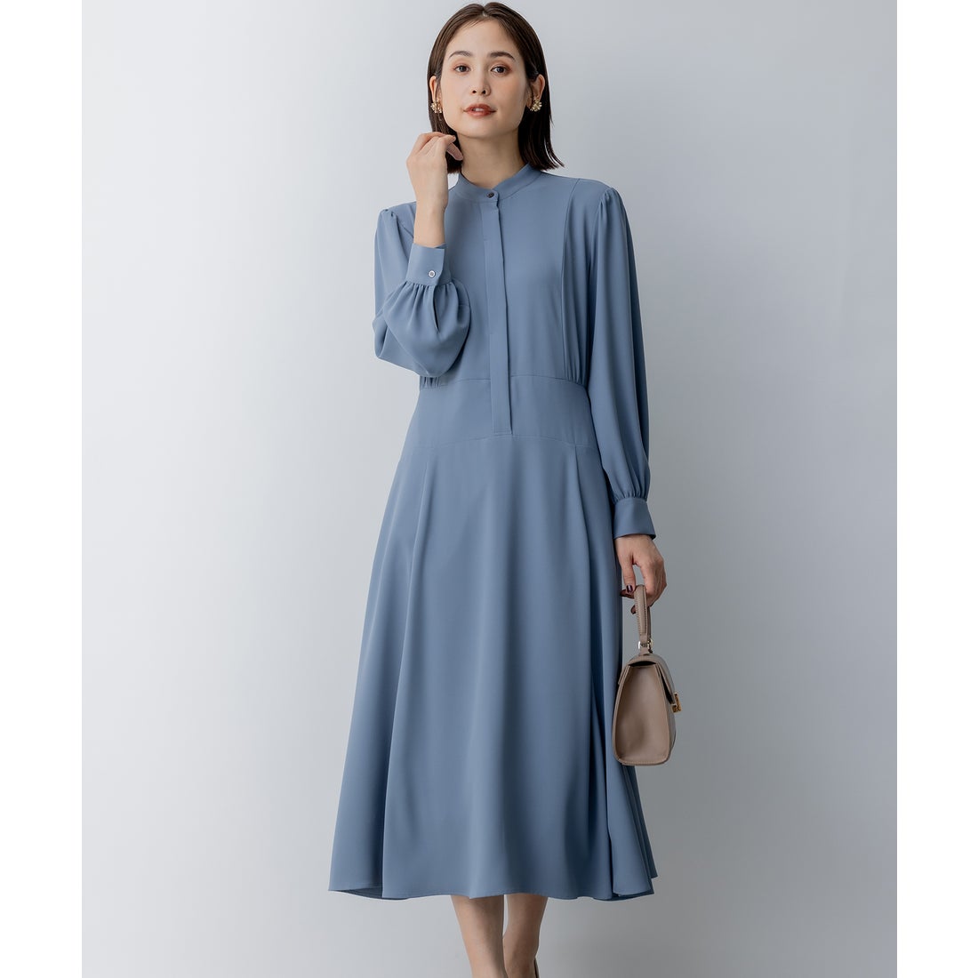 組曲 L 【WEB限定】バックサテンジョーゼット ワンピース （ブルー系