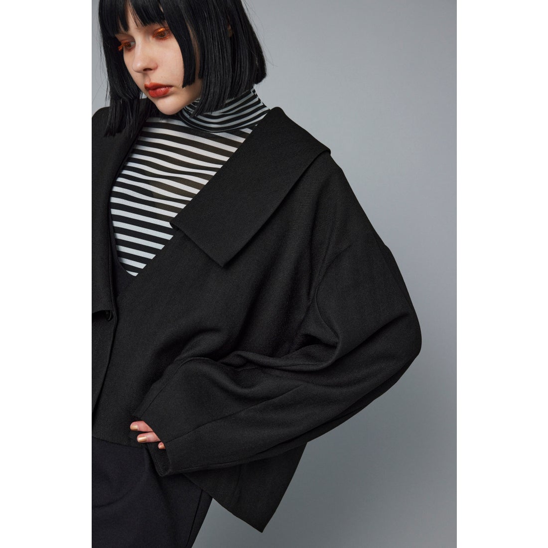 HeRIN.CYE ［予約］Asymmetry collar jacket BLK -ファッション通販