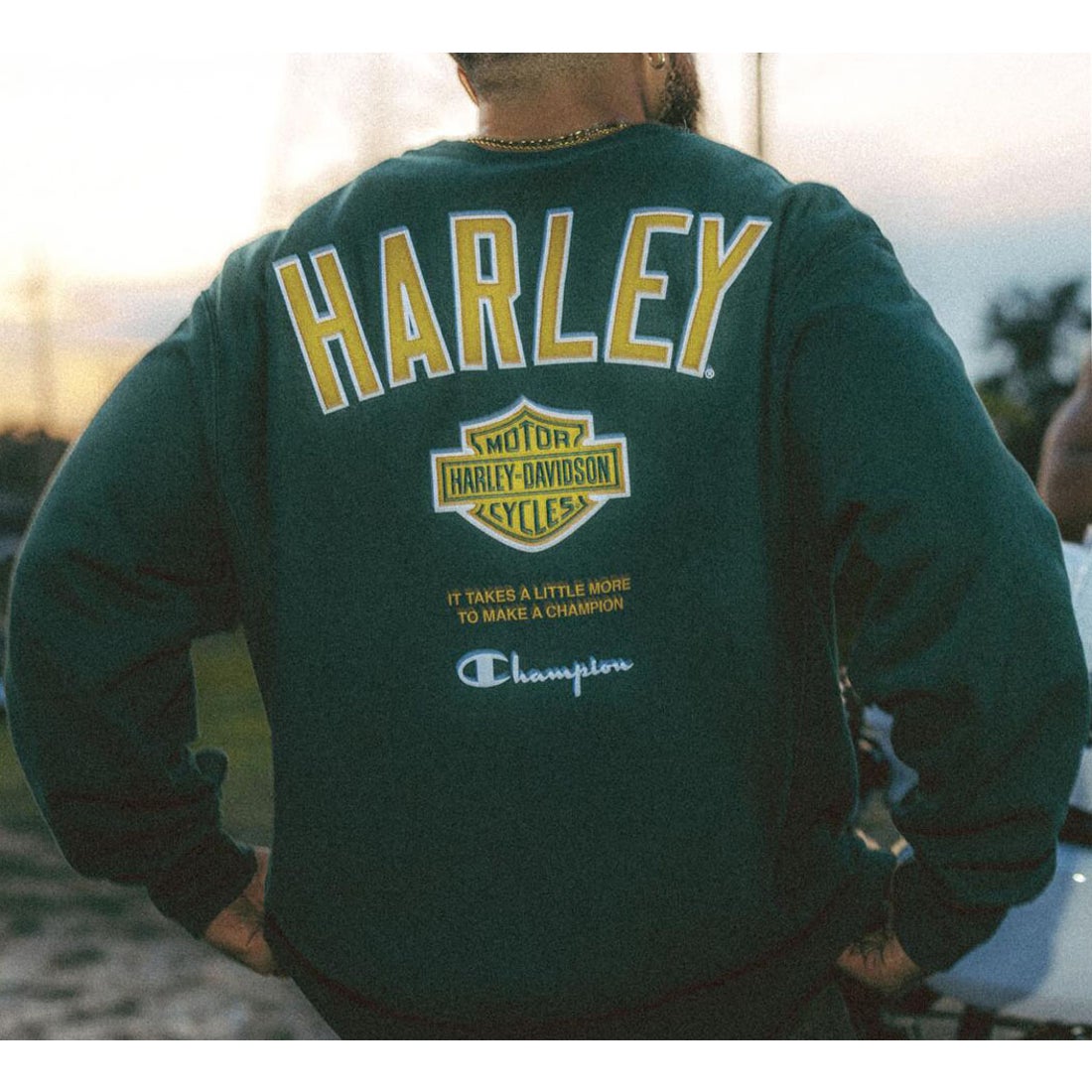 Champion(R) x HarleyーDavidson ファナティック・クルーネック