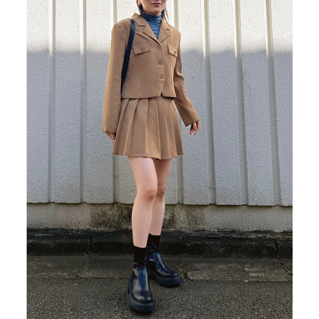 ジュエローブ Jewelobe コンパクトジャケット×プリーツミニスカート