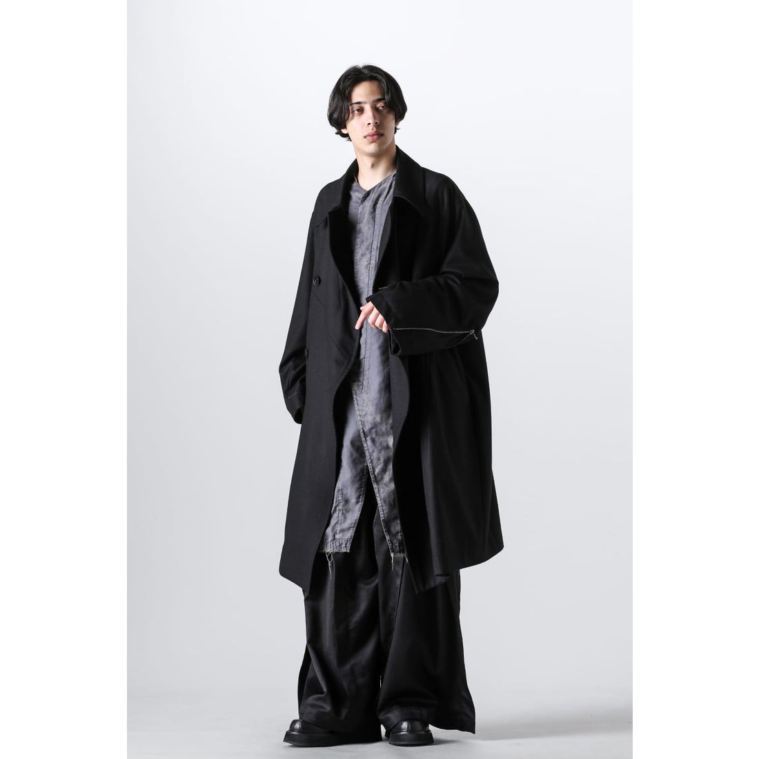ユリウス JULIUS Wool Cashmere Saxony Over Size Long Coat （Black