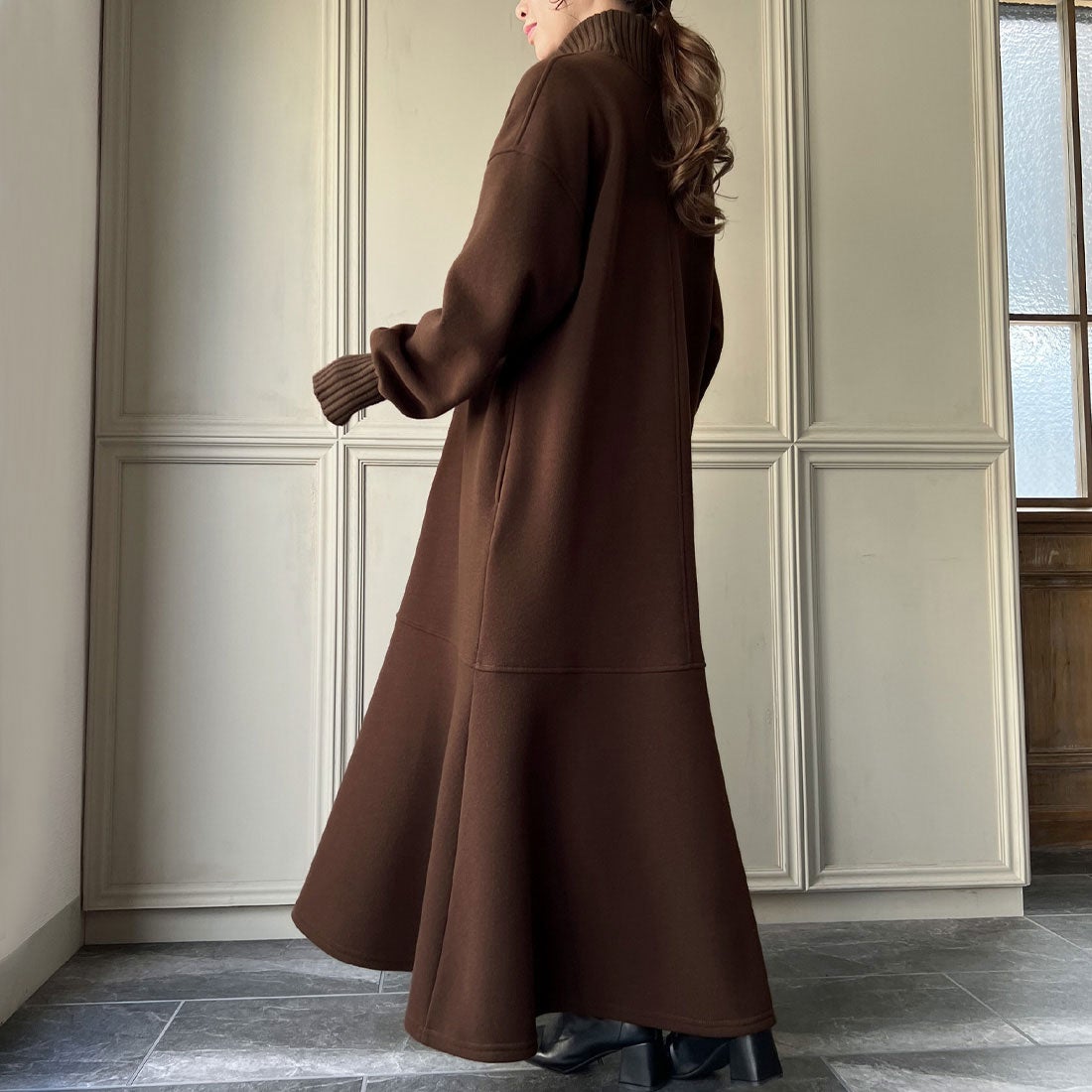 ジュノア JUNOAH タートルネックフィンガーホール裏起毛ワンピース