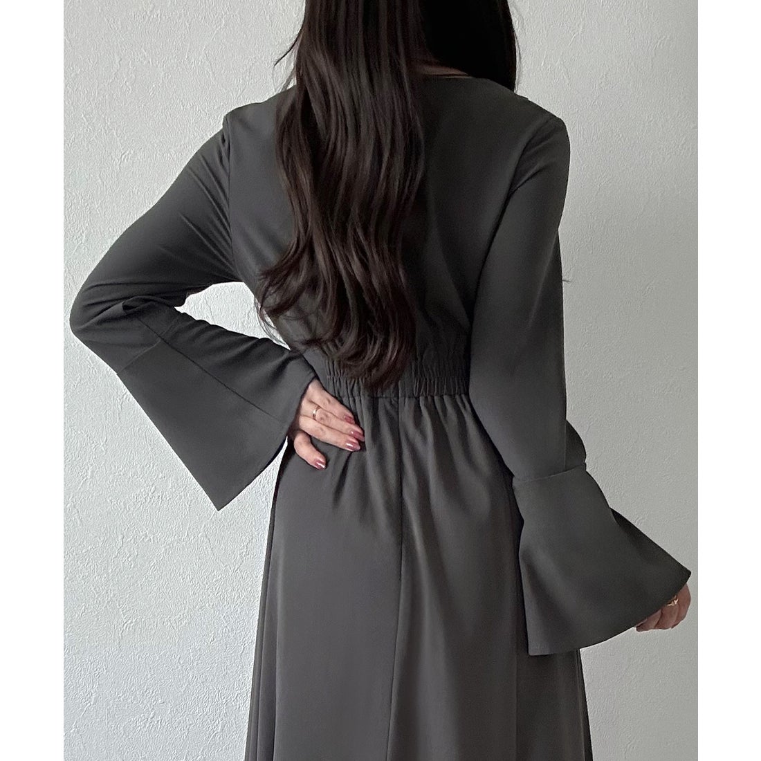 ジュノア JUNOAH 【薄くて軽いジョーゼット】フレアスリーブドレープ