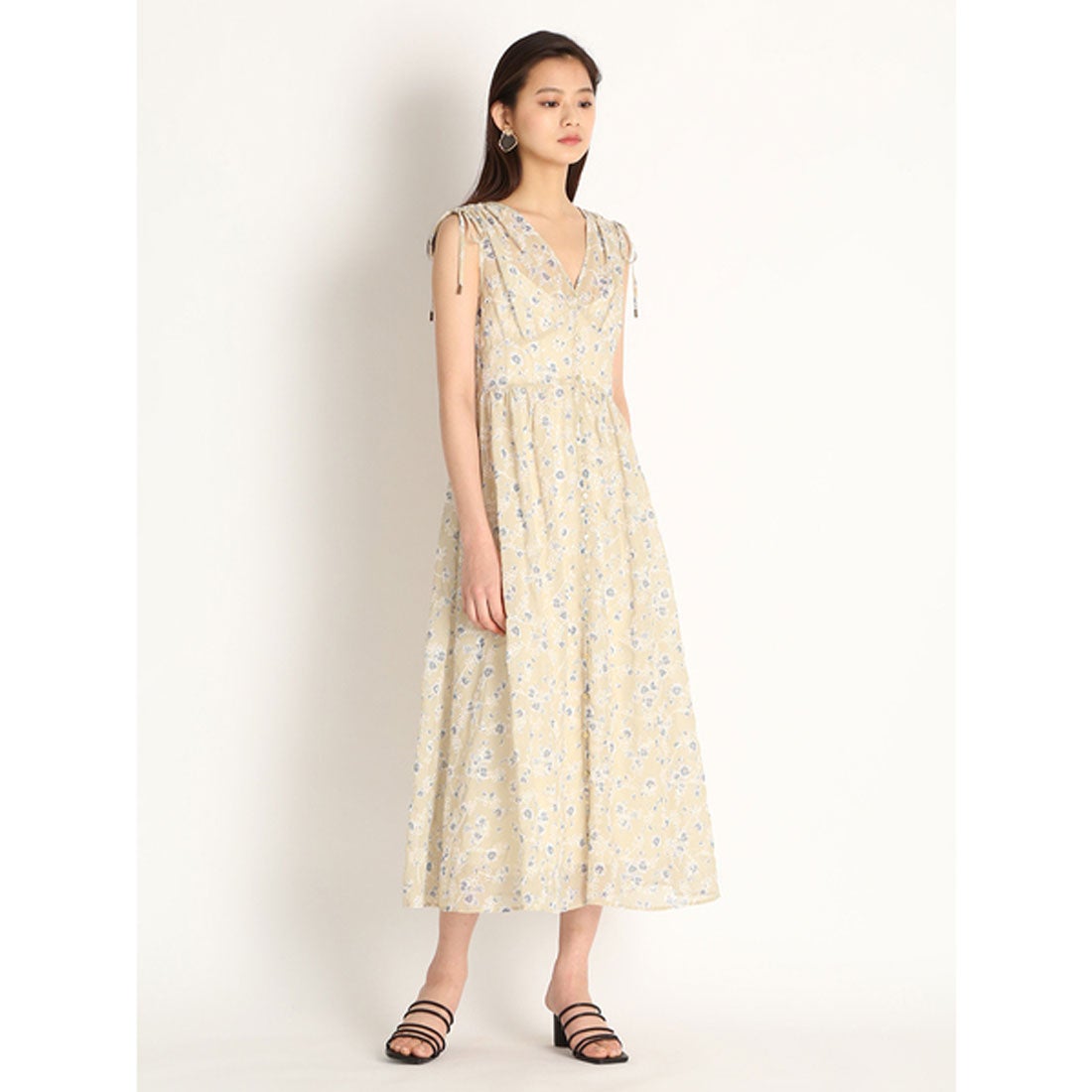 LILY BROWN リリーブラウン Lily Brown 刺繍花柄ワンピース （ブラック