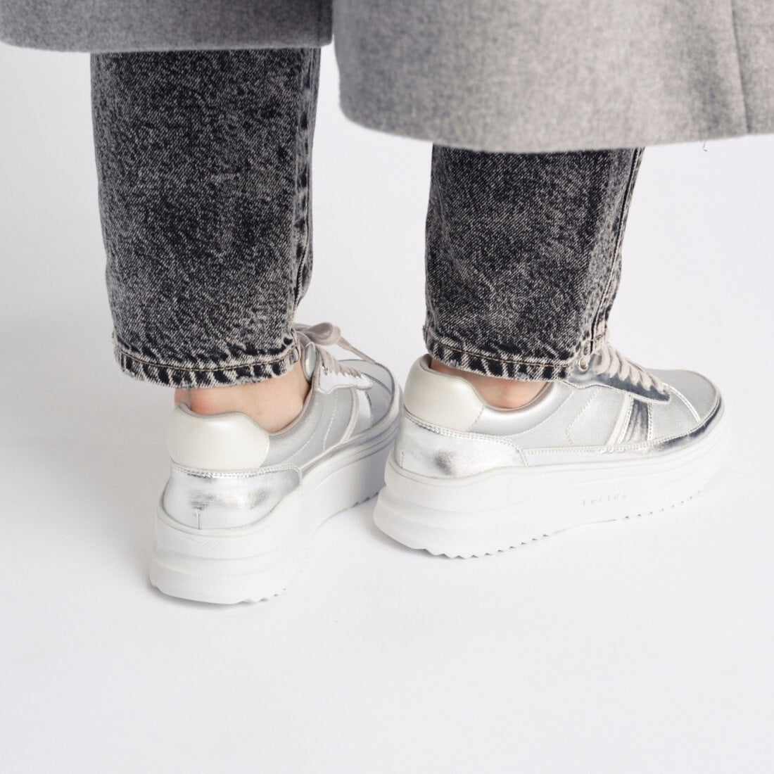 Rotanev/ロタネブ（N Silver）プラットフォームスニーカー -Lucida
