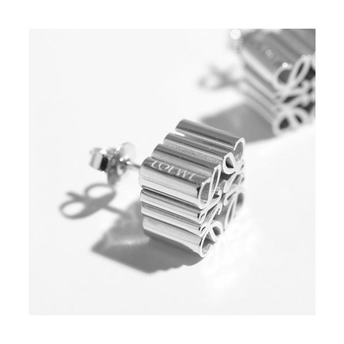 ロエベ LOEWE LOEWE ピアス ANAGRAM STUD アナグラム スタッド