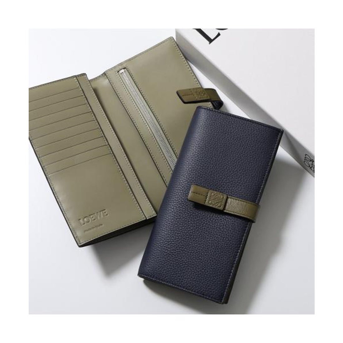 ロエベ LOEWE LOEWE 二つ折り長財布 Vertical Wallet C660S40X02