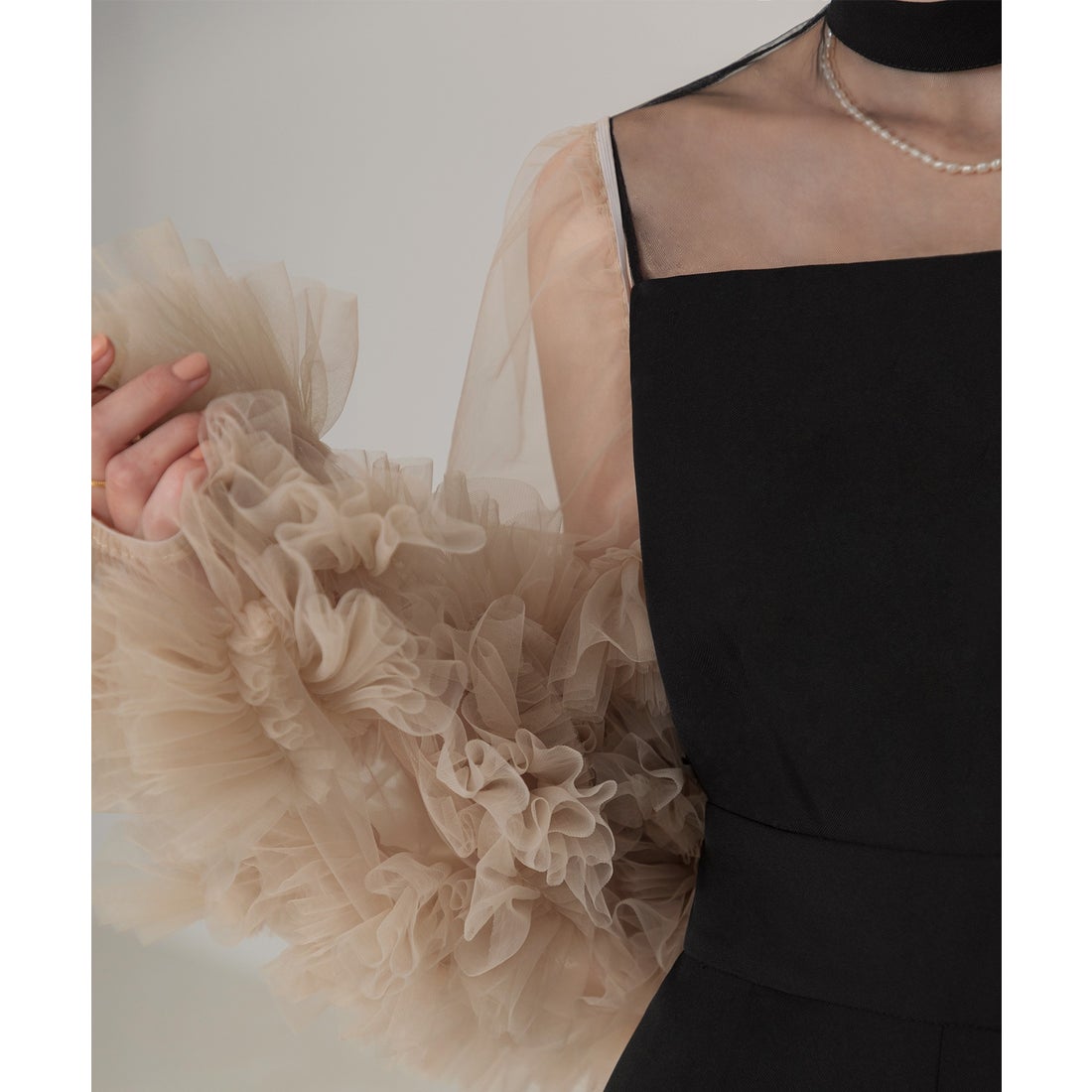 レジャ Leja ボリュームチュールスリーブオールインワンパンツドレス