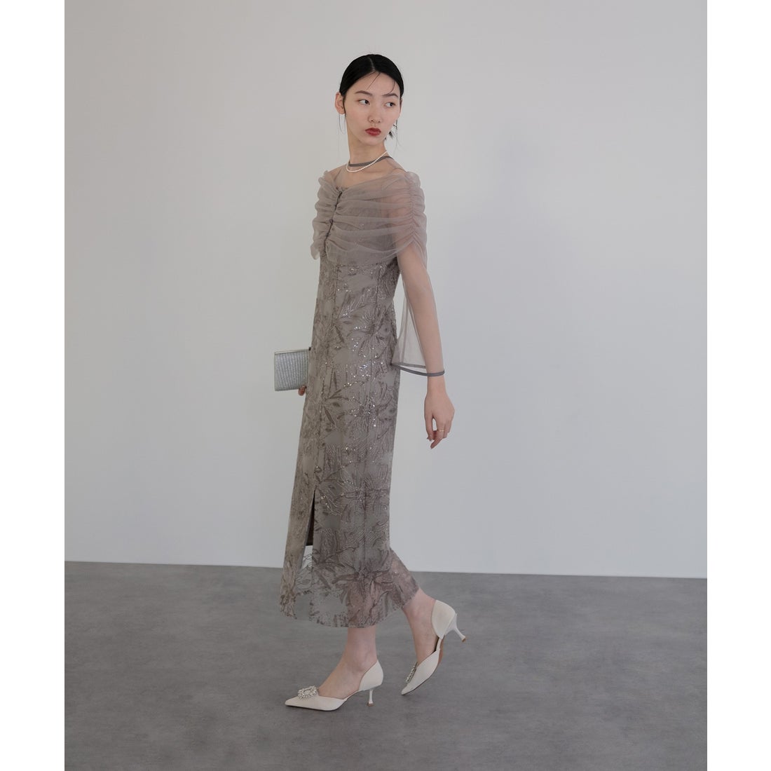 レジャ Leja チュールオフショルダー花柄Iラインドレスワンピース美脚