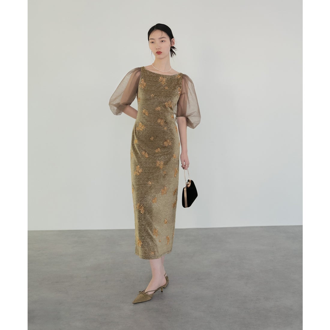 レジャ Leja シアーパフスリーブグリッターIラインドレスワンピース