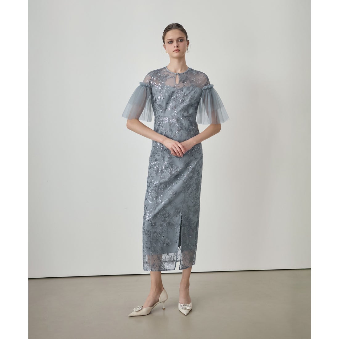 レジャ Leja フラワースパンコールチュールスリーブIラインドレス