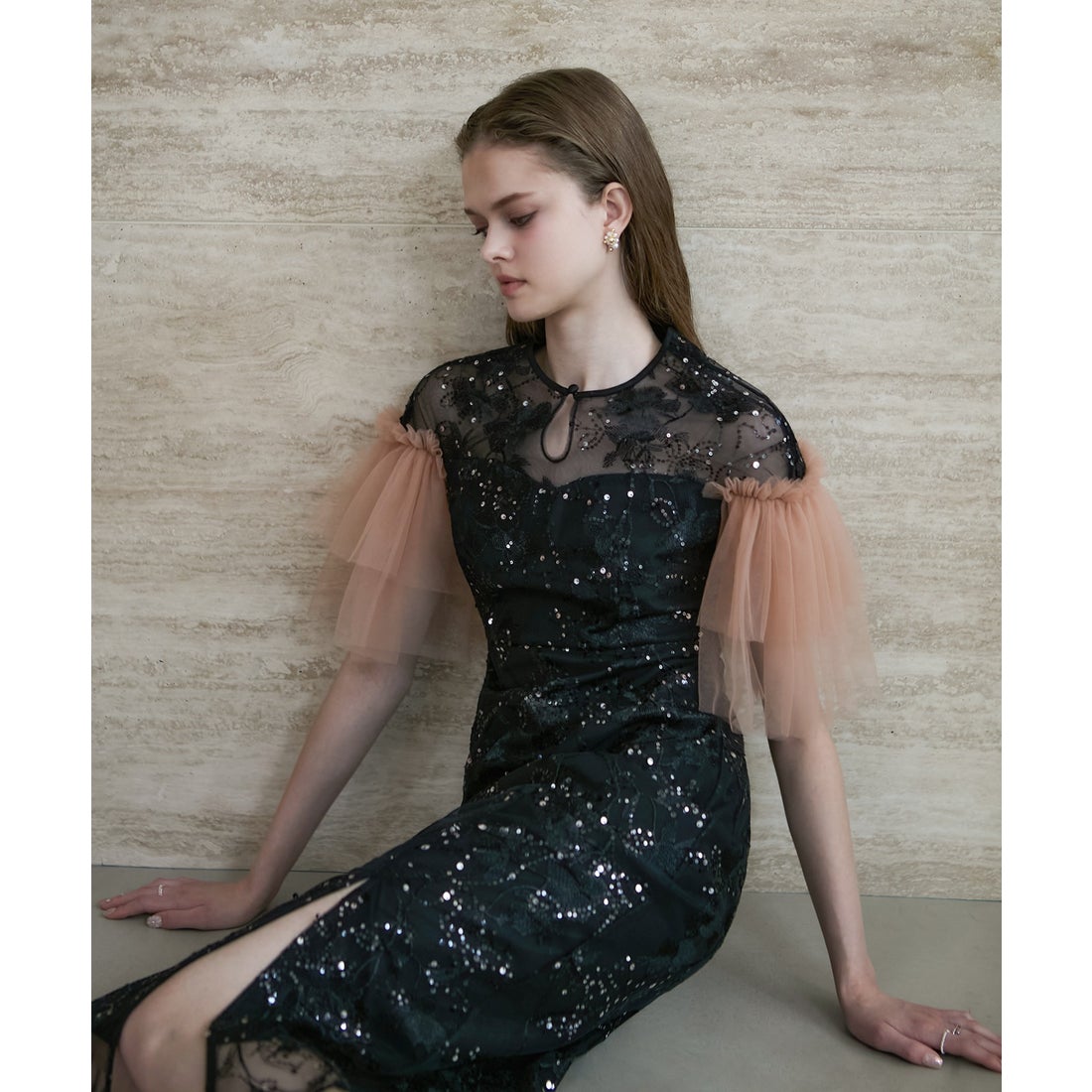 レジャ Leja フラワースパンコールチュールスリーブIラインドレス