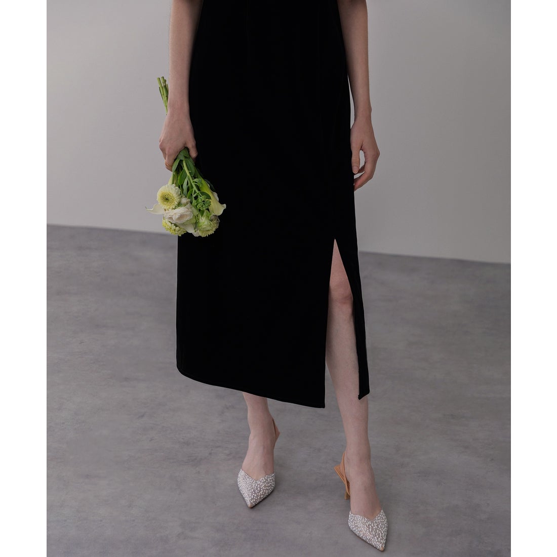 レジャ Leja 花柄刺繍スパンコールベロアスリットIラインドレス美脚