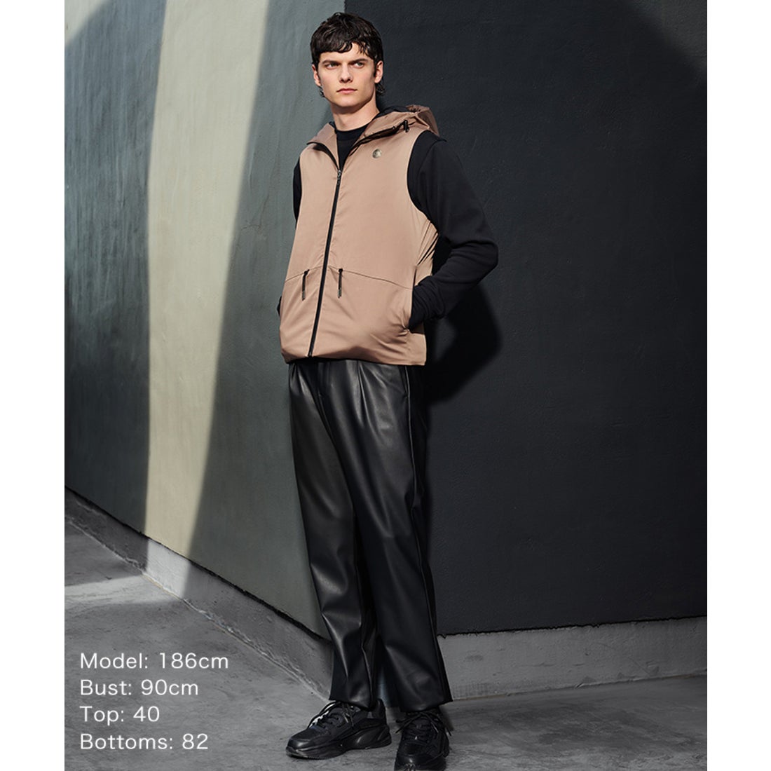 LANVIN SPORT 中わたアウターベスト【HEAT NAVI裏地付き】 -デサント