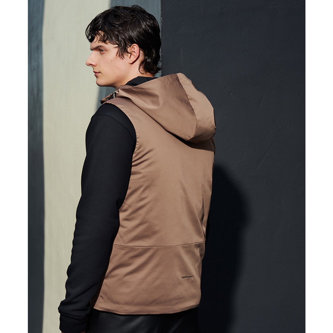 LANVIN SPORT 中わたアウターベスト【HEAT NAVI裏地付き】 -デサント