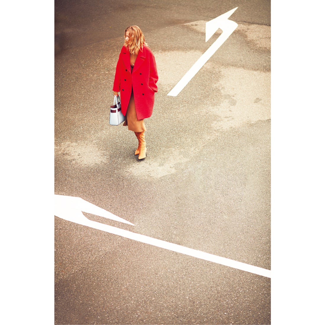 ミラ オーウェン Mila Owen ハーフ丈コクーンコート （BLKxWHT