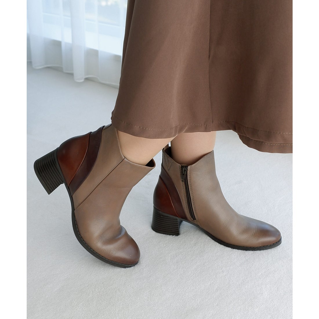 本革】 カーブパターンショートブーツ 8701 （グレージュC） -モード