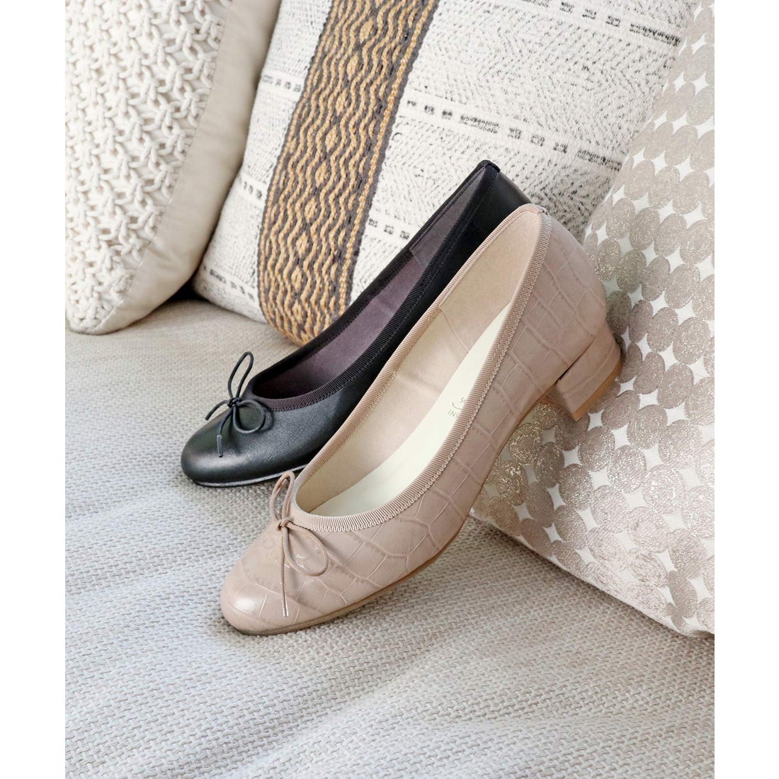 本革】 撥水 ローヒールパンプス 15001 （グレージュクロコ） -モード