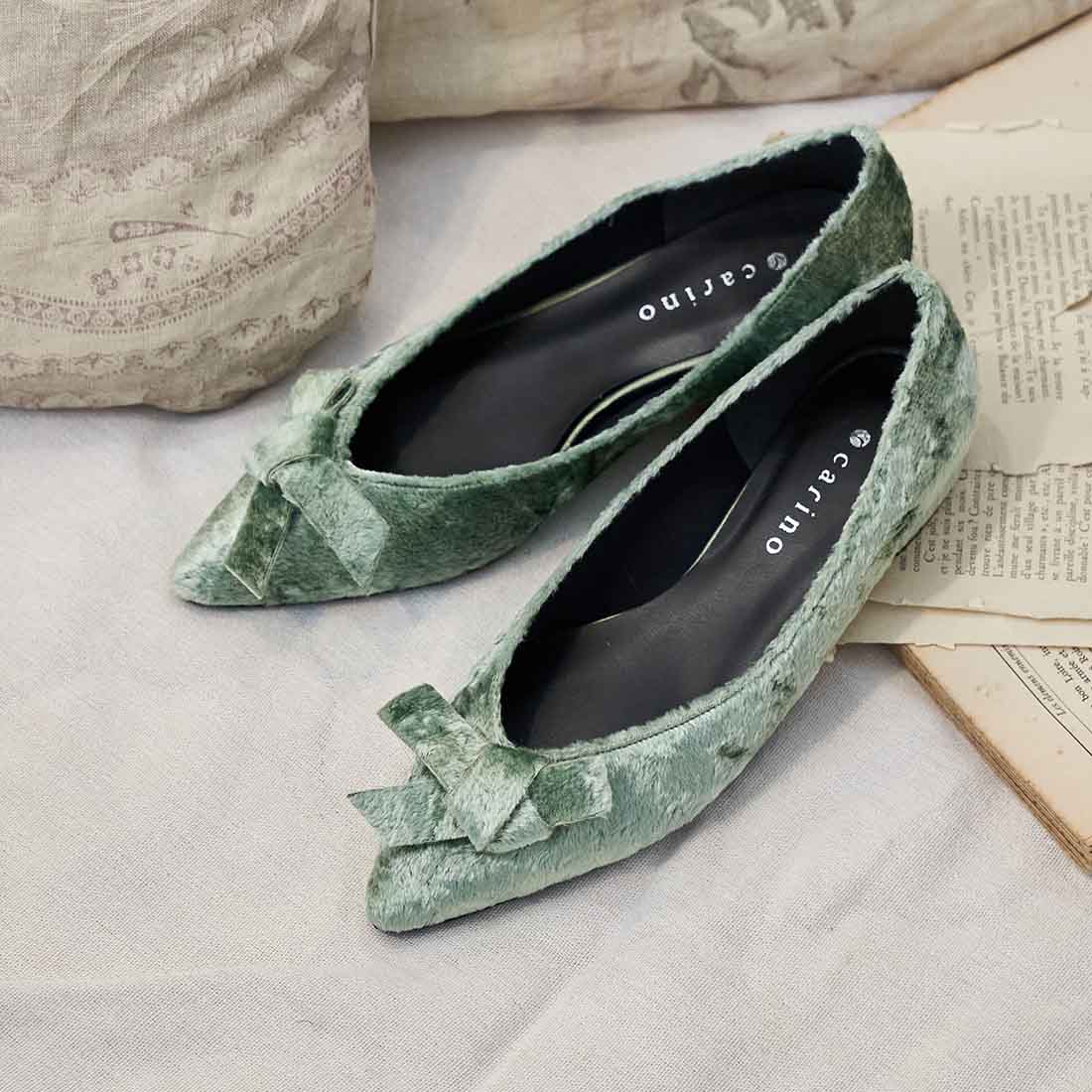 MODE ET JACOMO carino ベルベットリボンパンプス （グリーン） -Mode