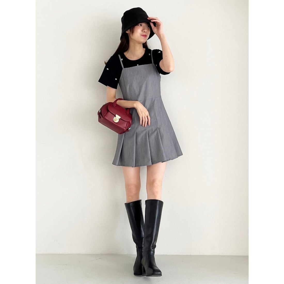 MAJESTIC LEGON プリーツミニキャミワンピース（グレー