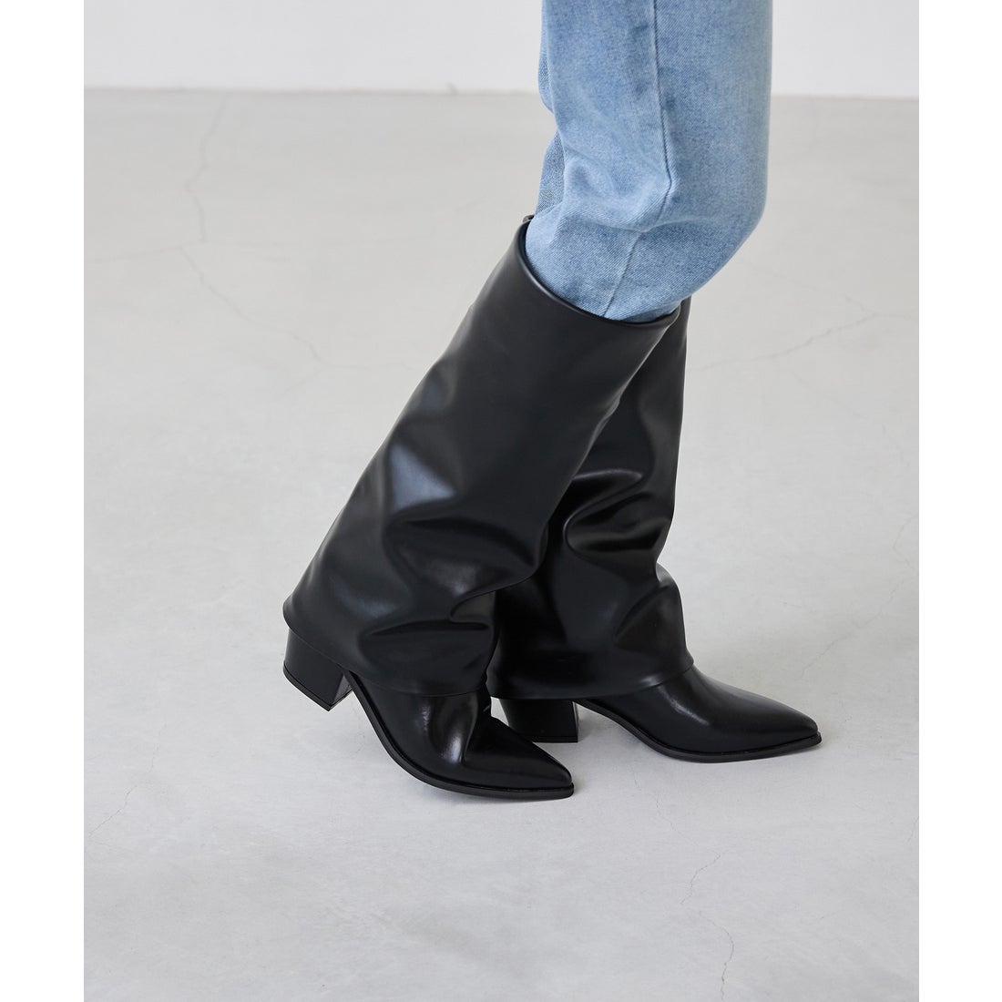 メヌエ Menue ポインテッドトゥ ワイドシャフトロングブーツ （1020