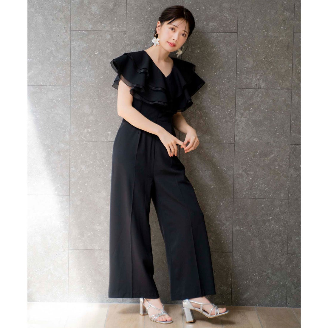 ノエラ NOELA 【WEB限定】フロントジップフリルオールインワン