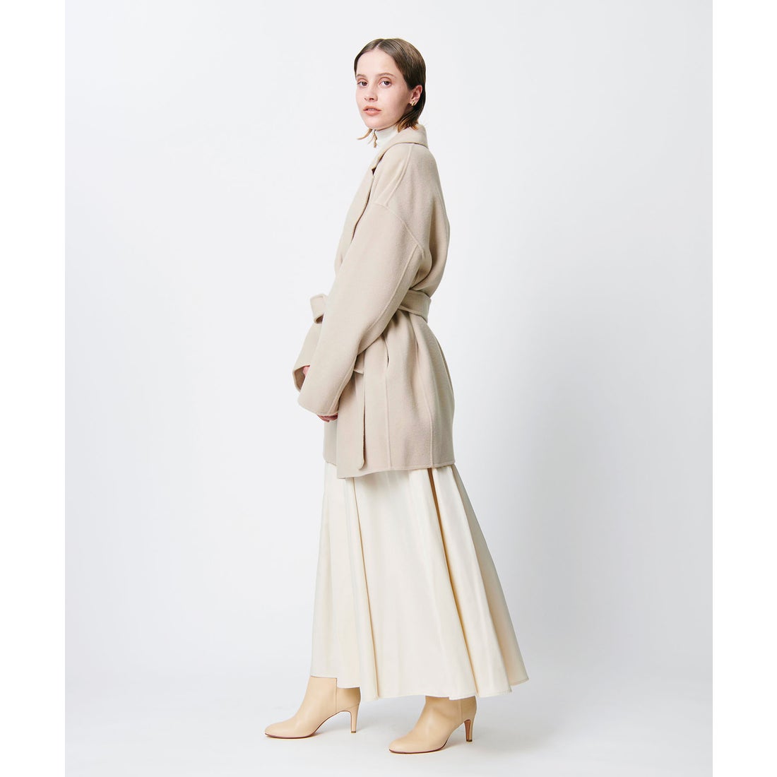 ノーク N.O.R.C ベルテッドミドル丈リバーコート （グレージュ