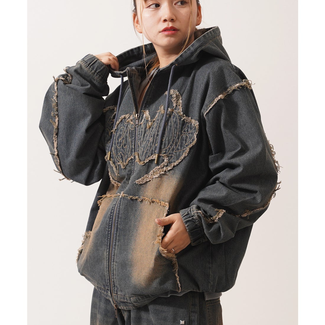 ワンフォークロージング 1111clothing トライバルフリンジ デニムZIP