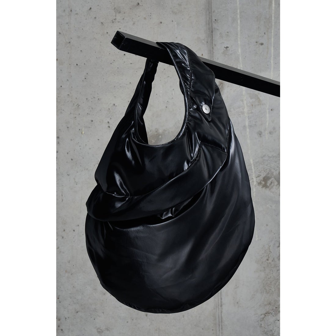 オマールアフリディ Omar Afridi Foamed Lidia Bag （Black） -FASCINATE