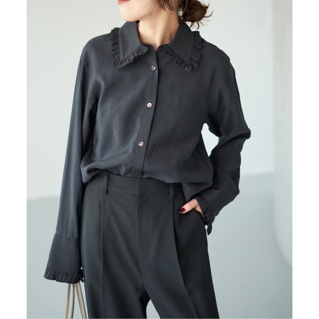 スピック＆スパン Spick & Span 《追加予約》フリルカラーブラウス