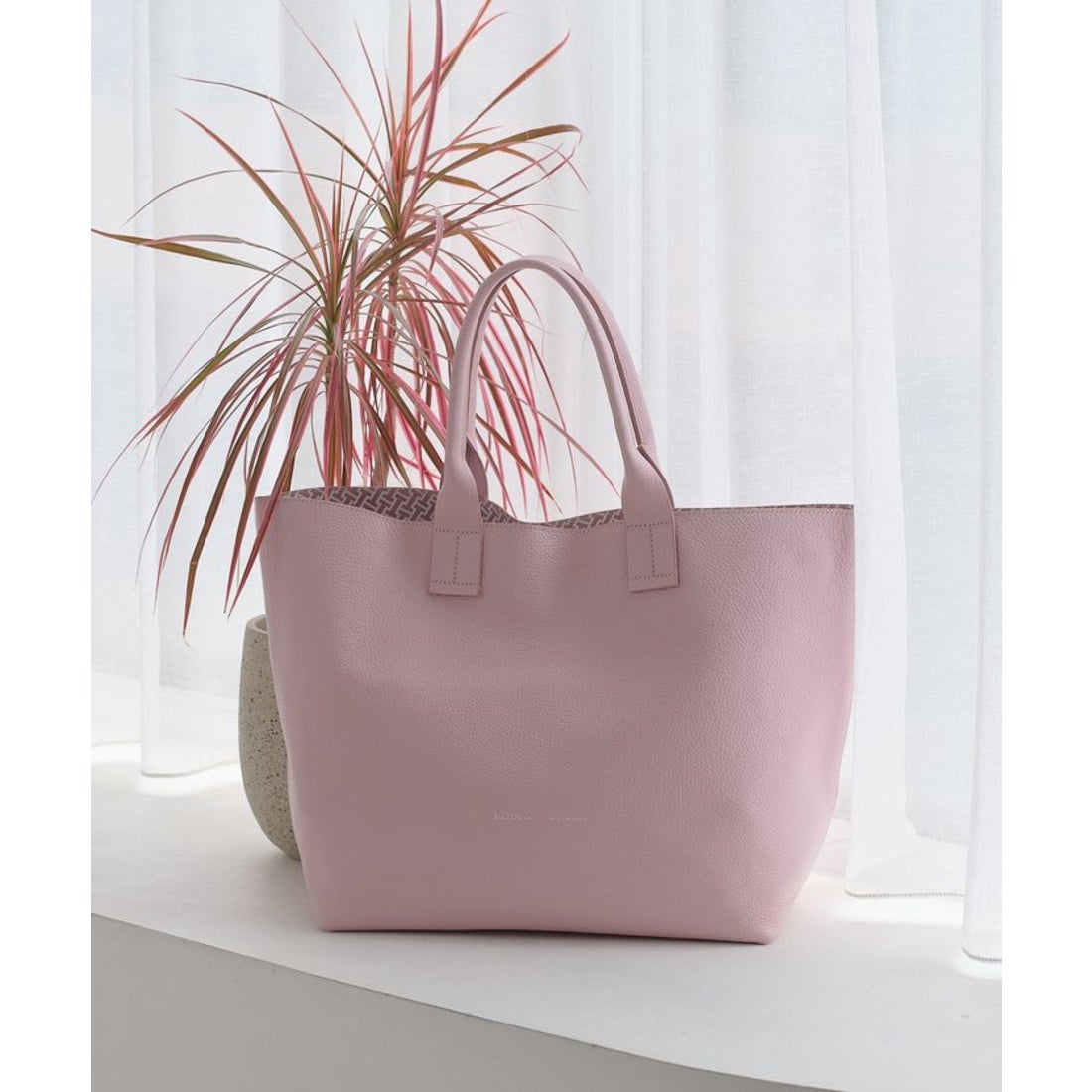 イアクッチ IACUCCI オペラ L CERVO/STAMPA INTERNA （pink