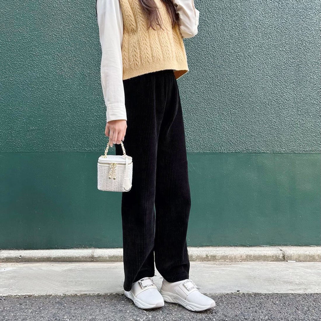 プラスダイアナ ＋diana 【軽量・撥水加工】クリスタルバックル ニット