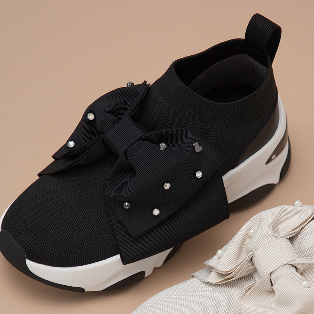 プラスダイアナ ＋diana 【軽量・撥水加工】 ビッグリボン ニット