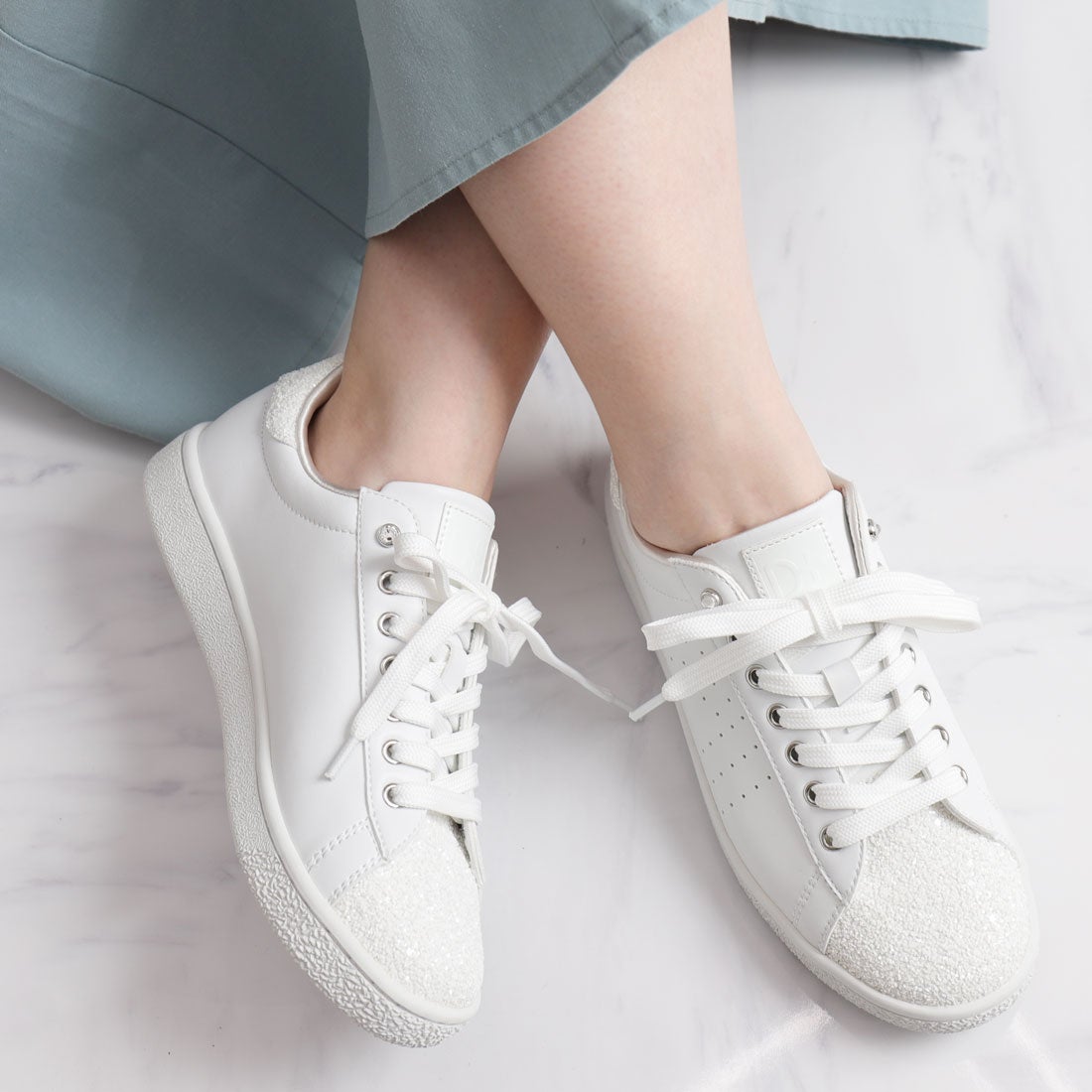 ＋diana プラスダイアナ +diana ビジュー付きグリッタースニーカー