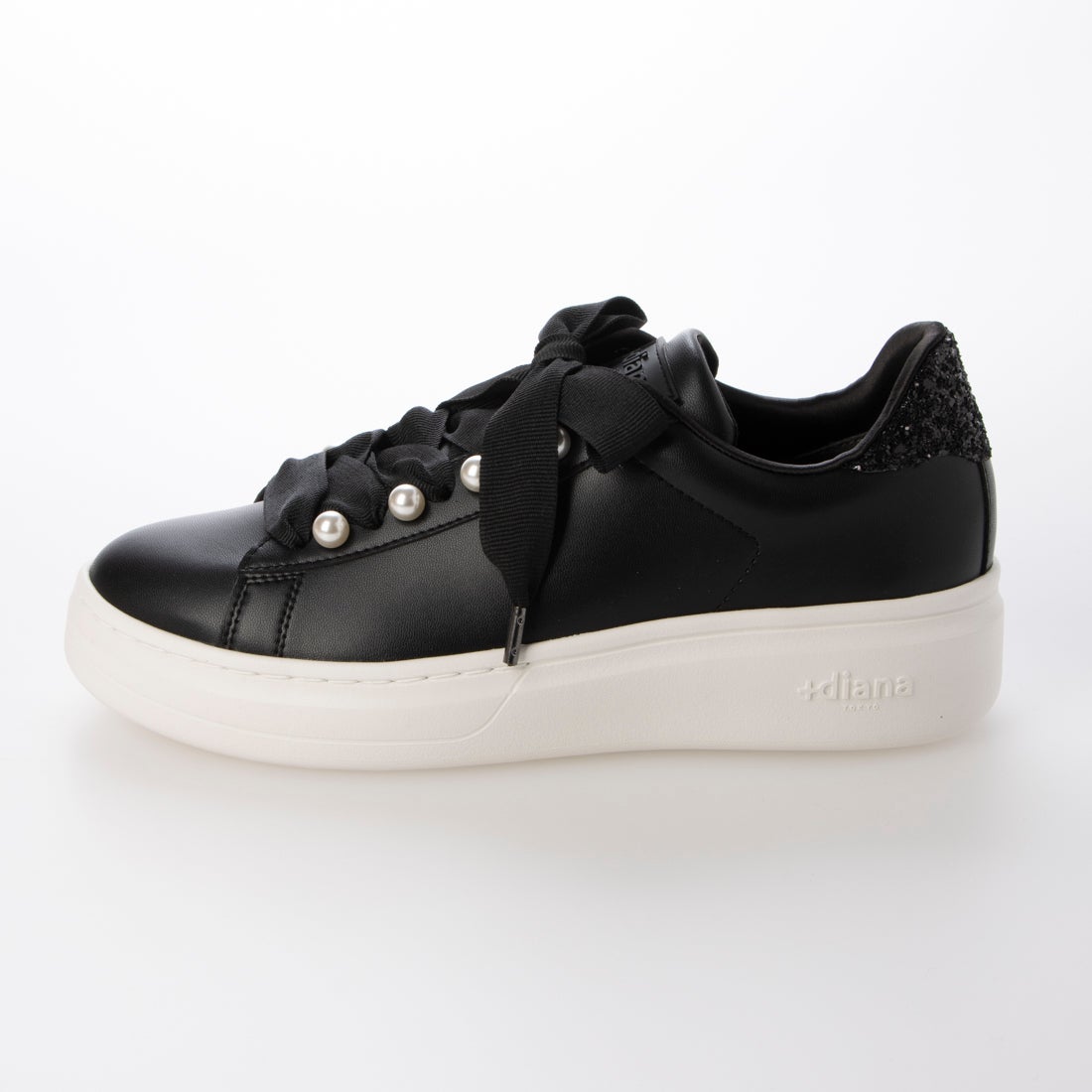 プラスダイアナ ＋diana パールビジュー付きリボンスニーカー （黒人工