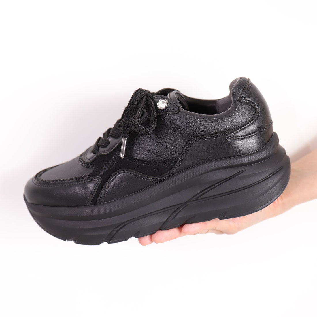 プラスダイアナ ＋diana 【軽量】厚底ダッドスニーカー （黒人工