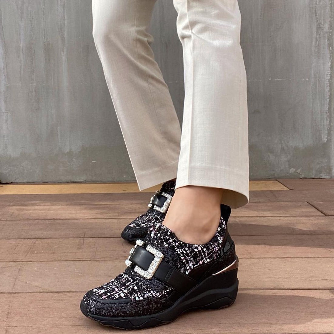 プラスダイアナ ＋diana 【6cm】クリスタルバックルヒールアップ