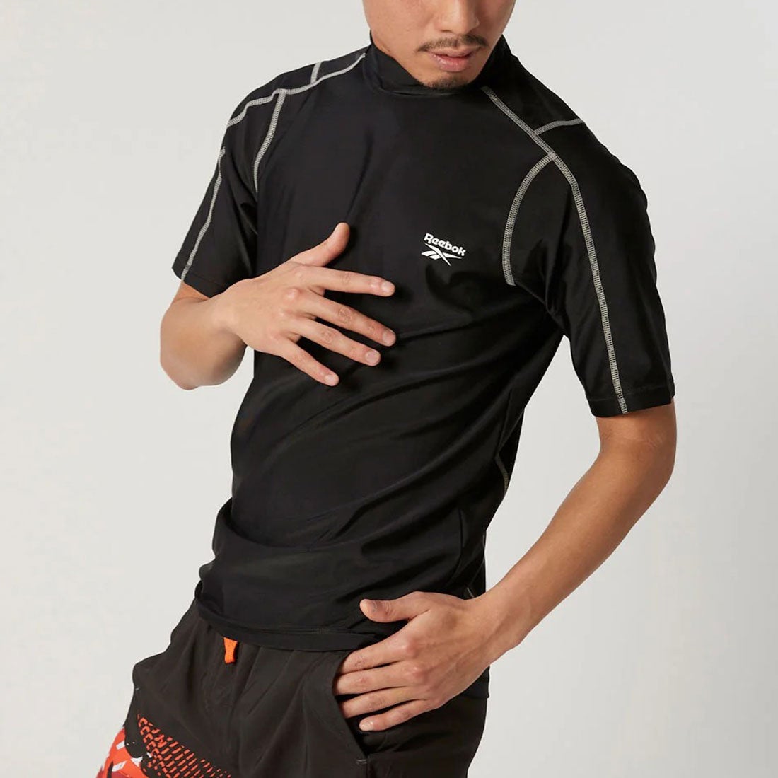 Reebok Swimwear 半袖プルラッシュガード （ブラック） -Reebok 公式