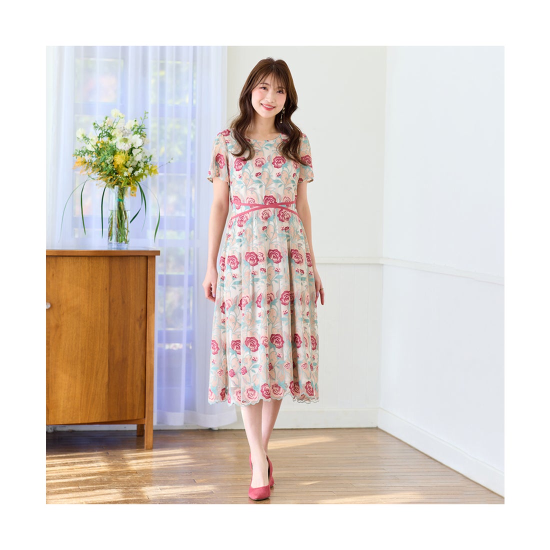 ローズティアラ RoseTiara ローズチュール刺繍ワンピース （ベージュ