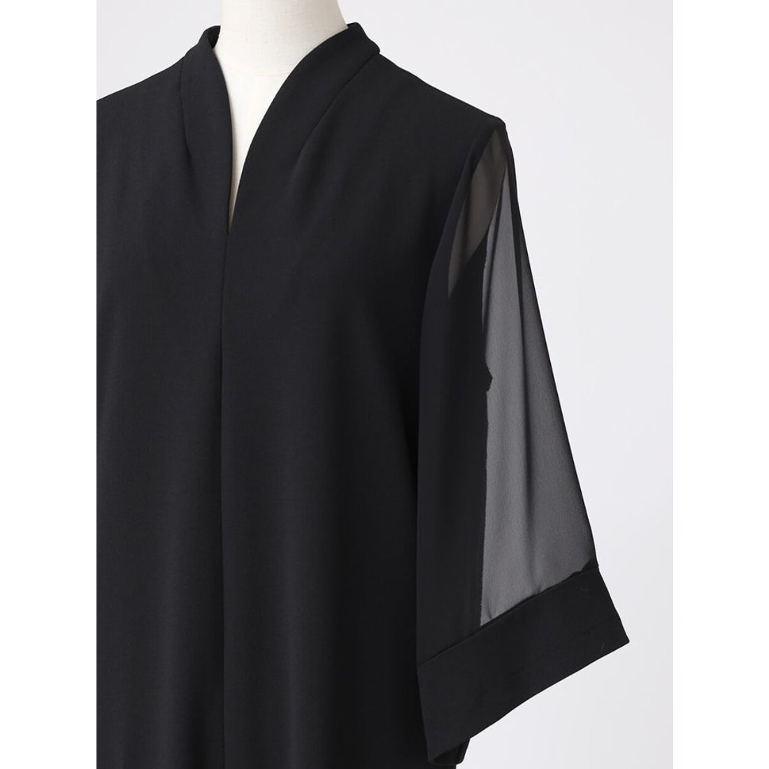 レジル resil シアースリーブジャンプスーツ （ブラック） -靴