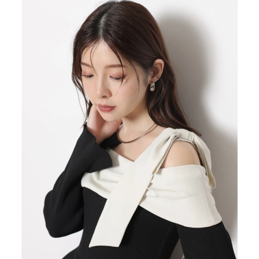 リランドチュール Rirandture オフショルリボンドッキングニット