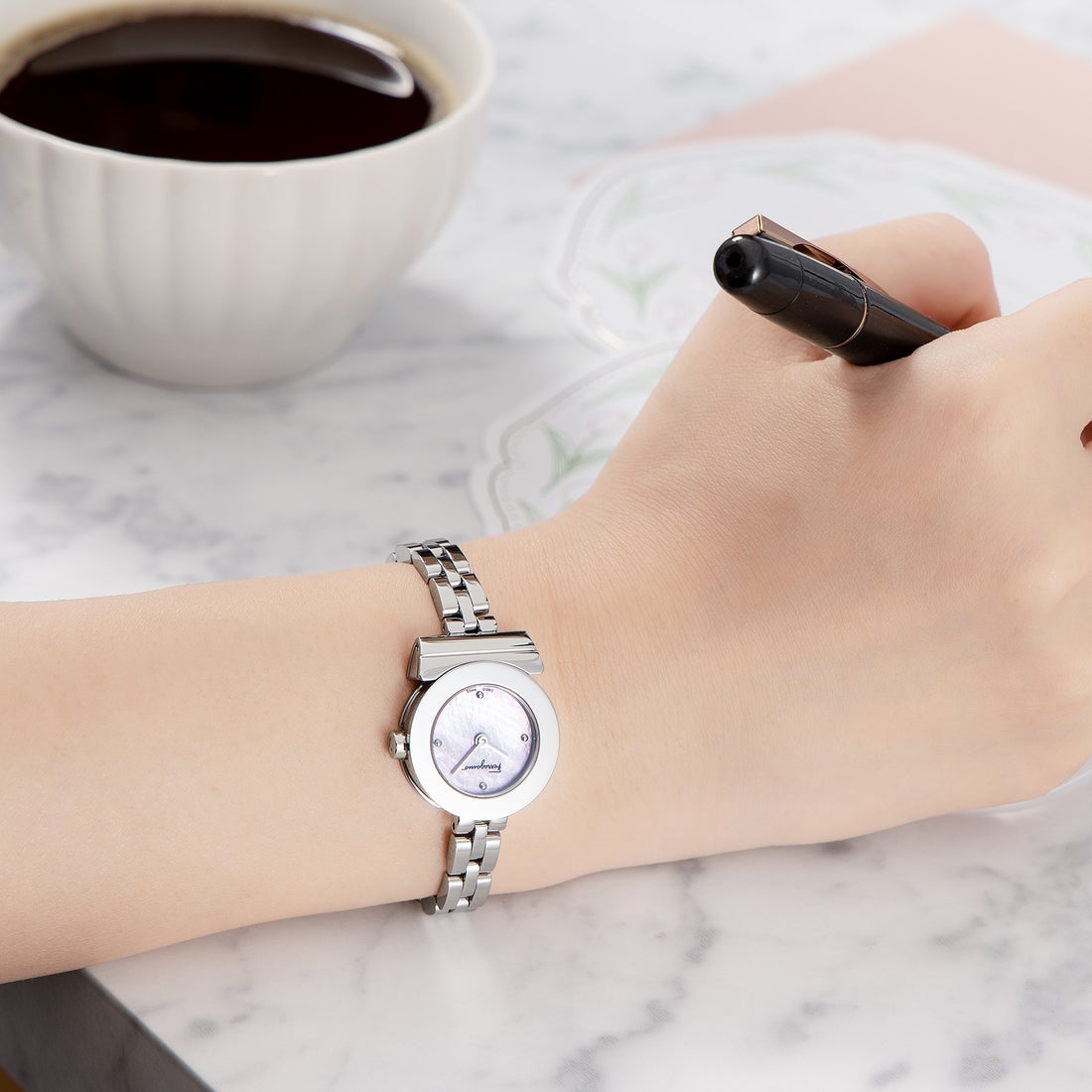 Salvatore Ferragamo フェラガモ Ferrgamo ガンチーニ レディース 時計